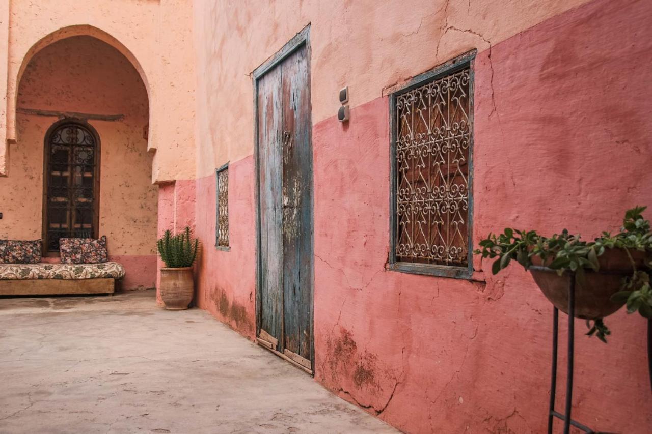 Riad Diwane ويرڭان المظهر الخارجي الصورة