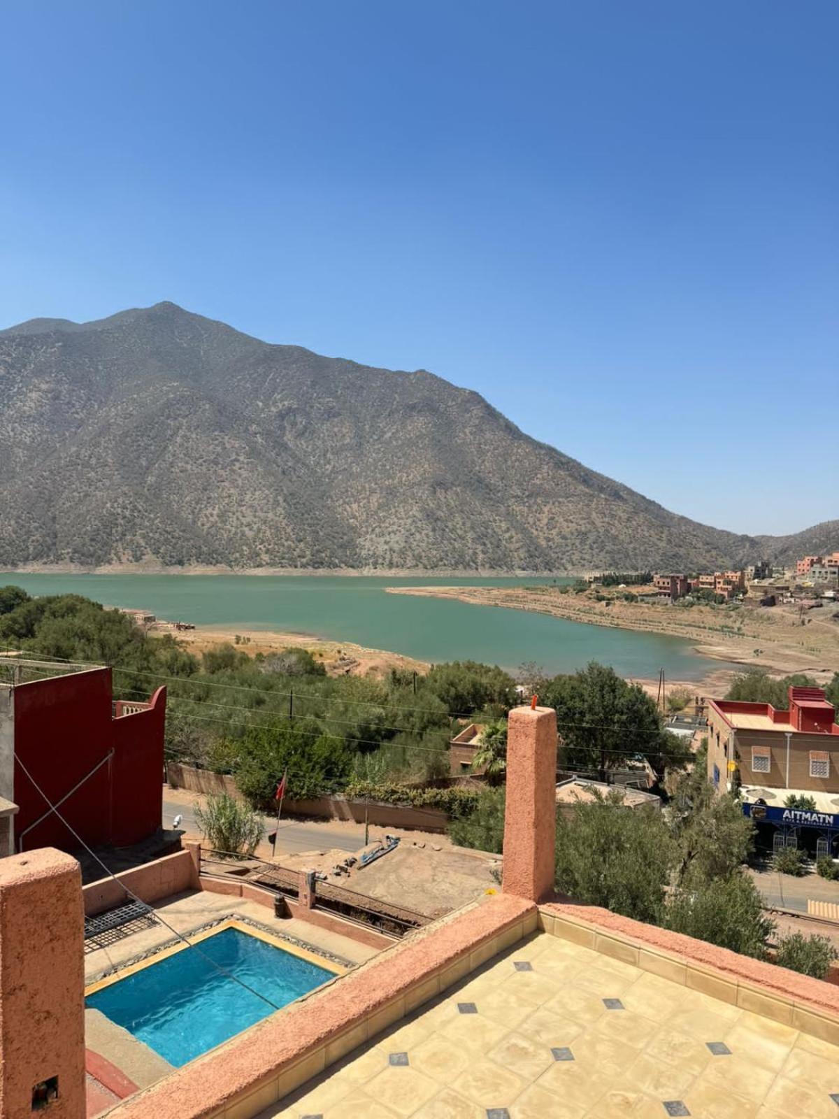 Riad Diwane ويرڭان الغرفة الصورة