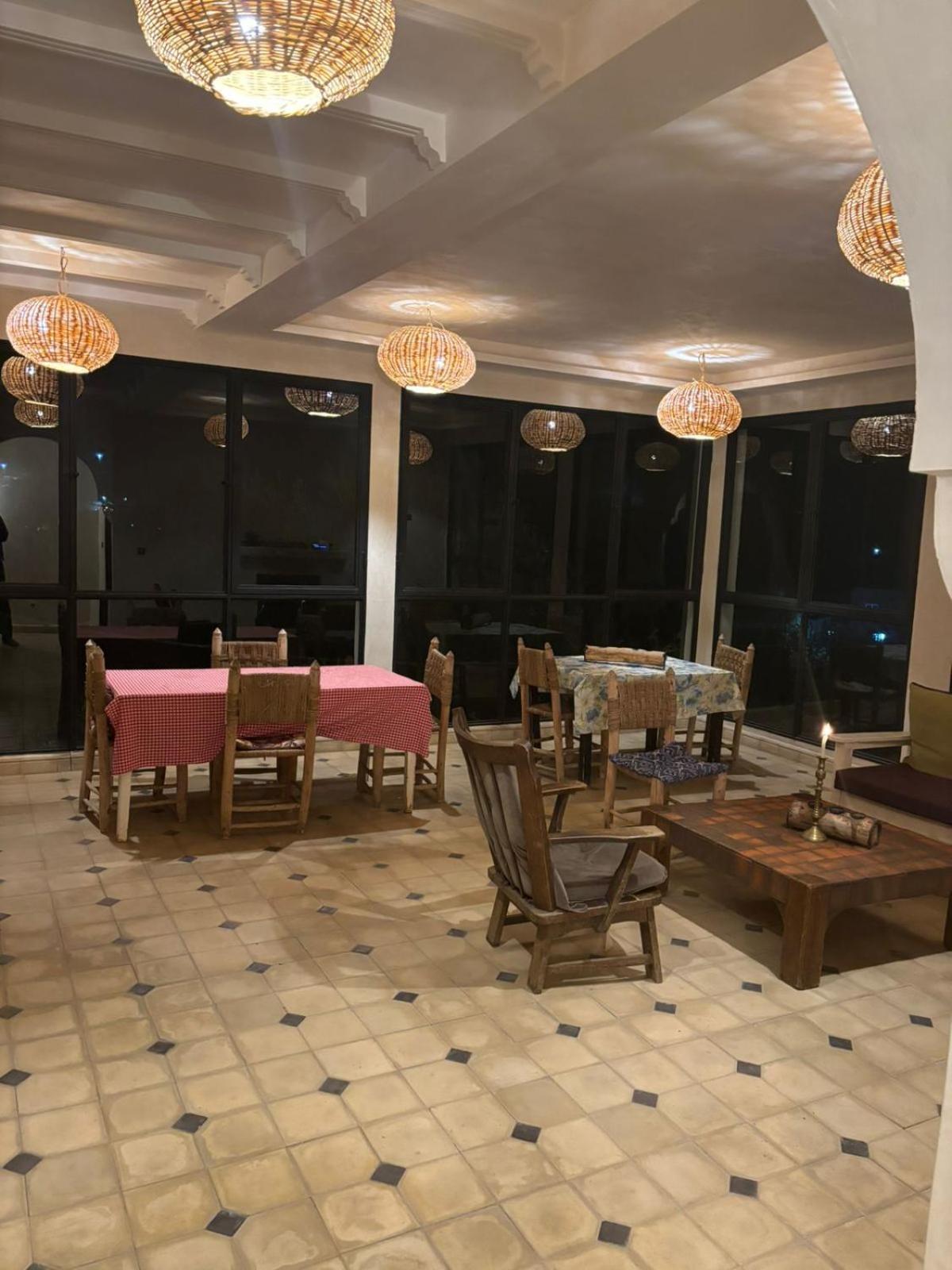 Riad Diwane ويرڭان الغرفة الصورة