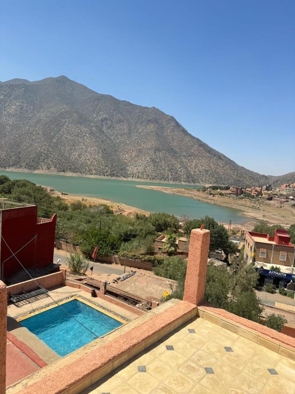 Riad Diwane ويرڭان الغرفة الصورة