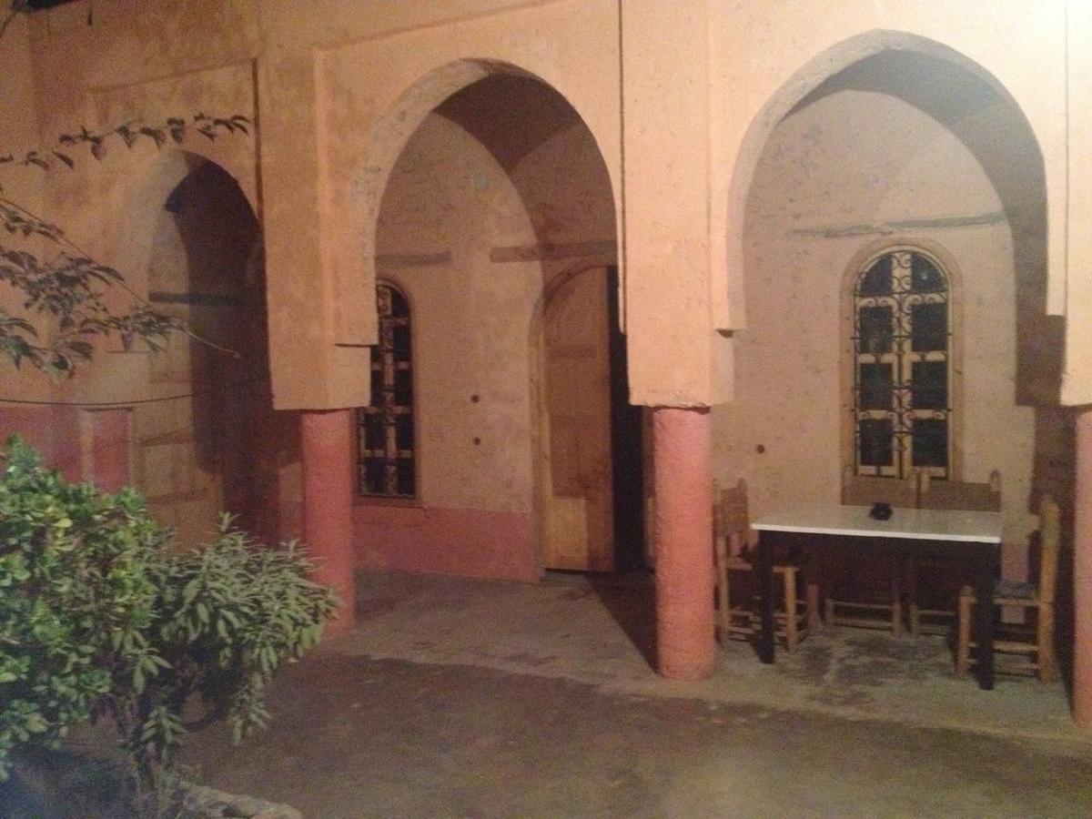 Riad Diwane ويرڭان المظهر الخارجي الصورة
