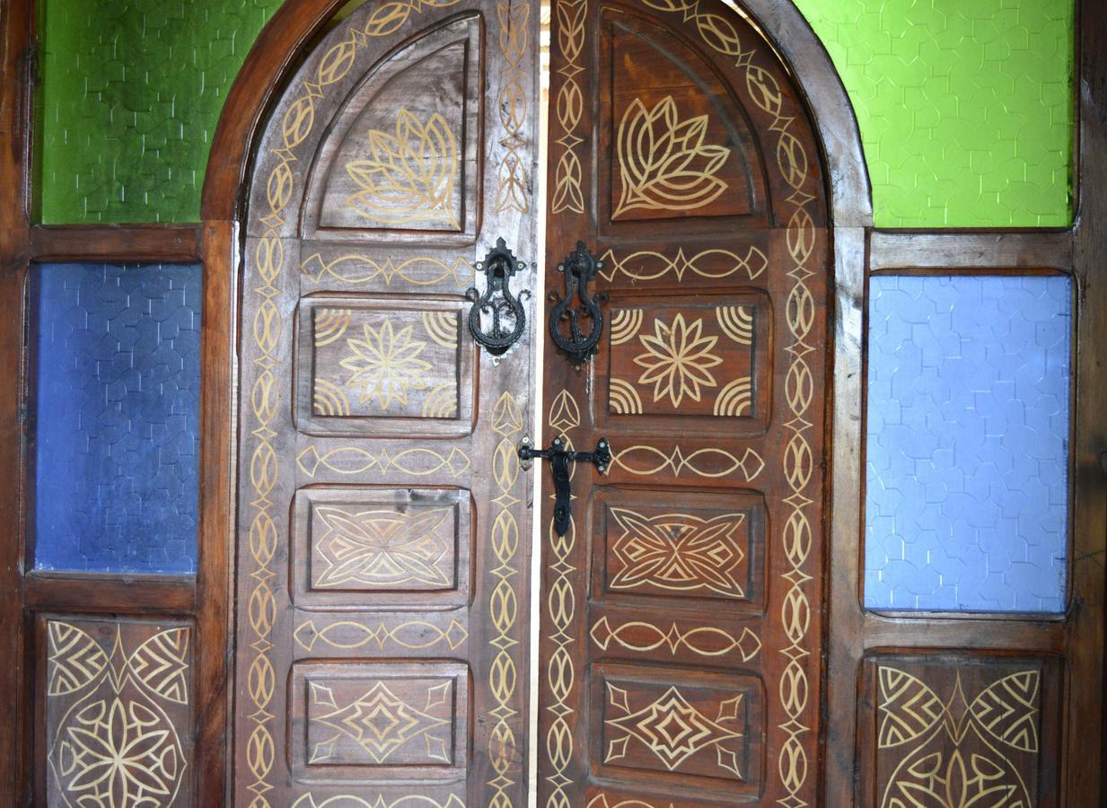 Riad Diwane ويرڭان المظهر الخارجي الصورة
